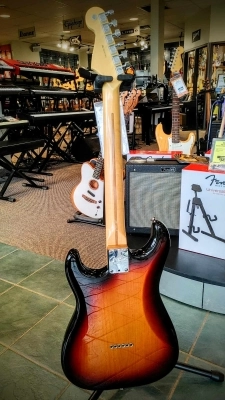 Fender AM STD HTSTR3TSB Stratocaster 2